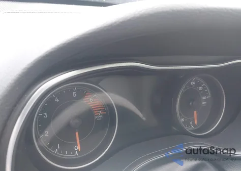 2019 Jeep Cherokee Limited 4X4 from USA, damaged, VIN 1C4PJMDN0KD142241